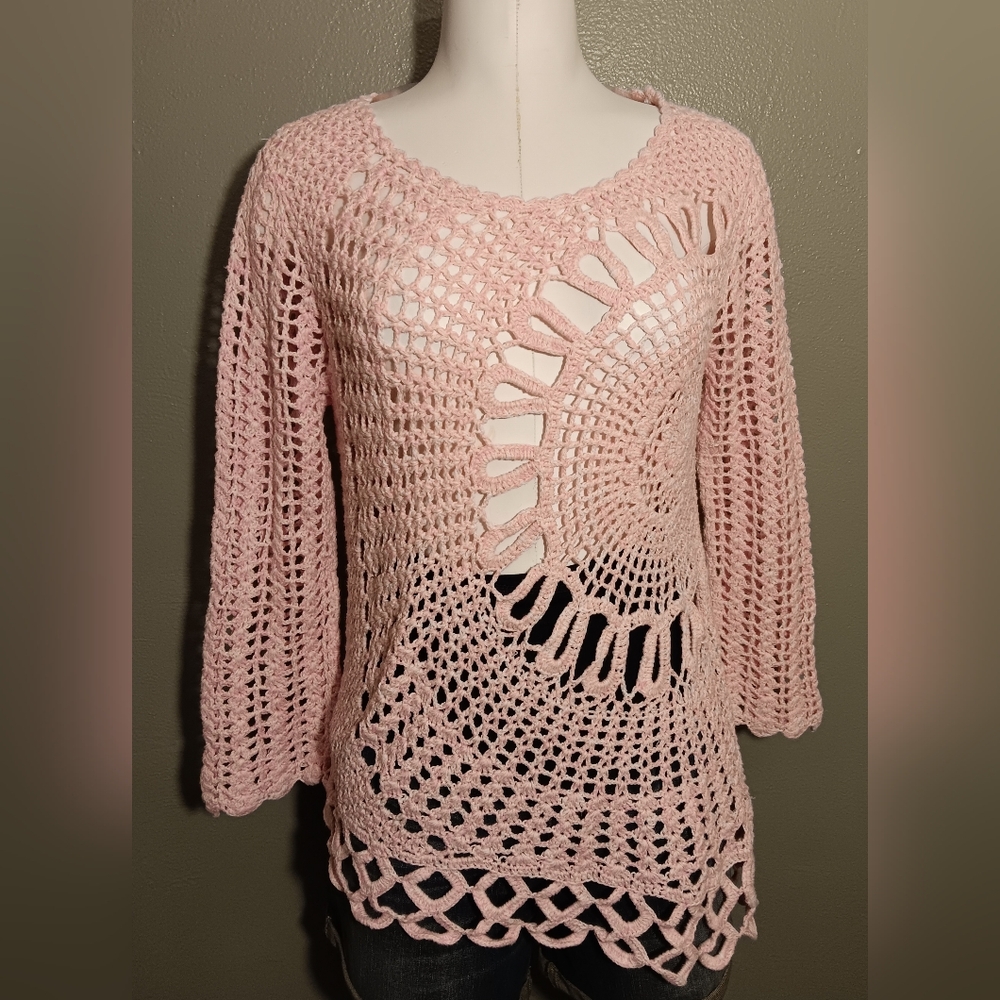 NY Collection Pink Crew Neck Sweater with Intricate Design